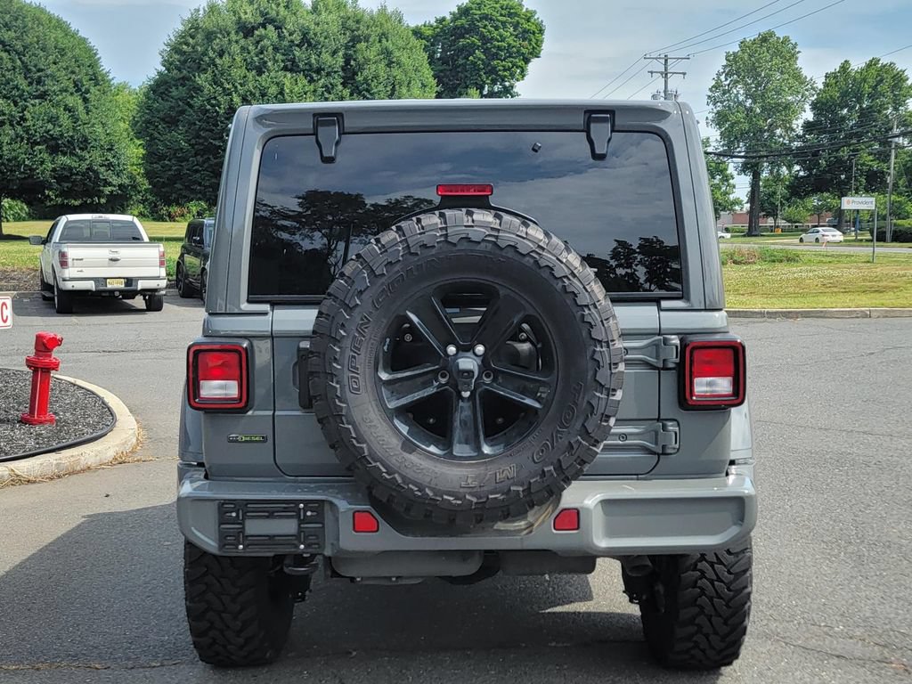 Used 2021 Jeep Wrangler Unlimited Sahara AWD/4WD image 7
