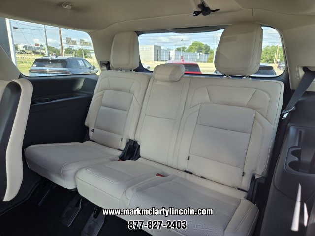 New 2027 Lincoln Navigator Premiere AWD/4WD image 10