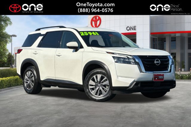 Used 2024 Nissan Pathfinder SV FWD 360° Tour