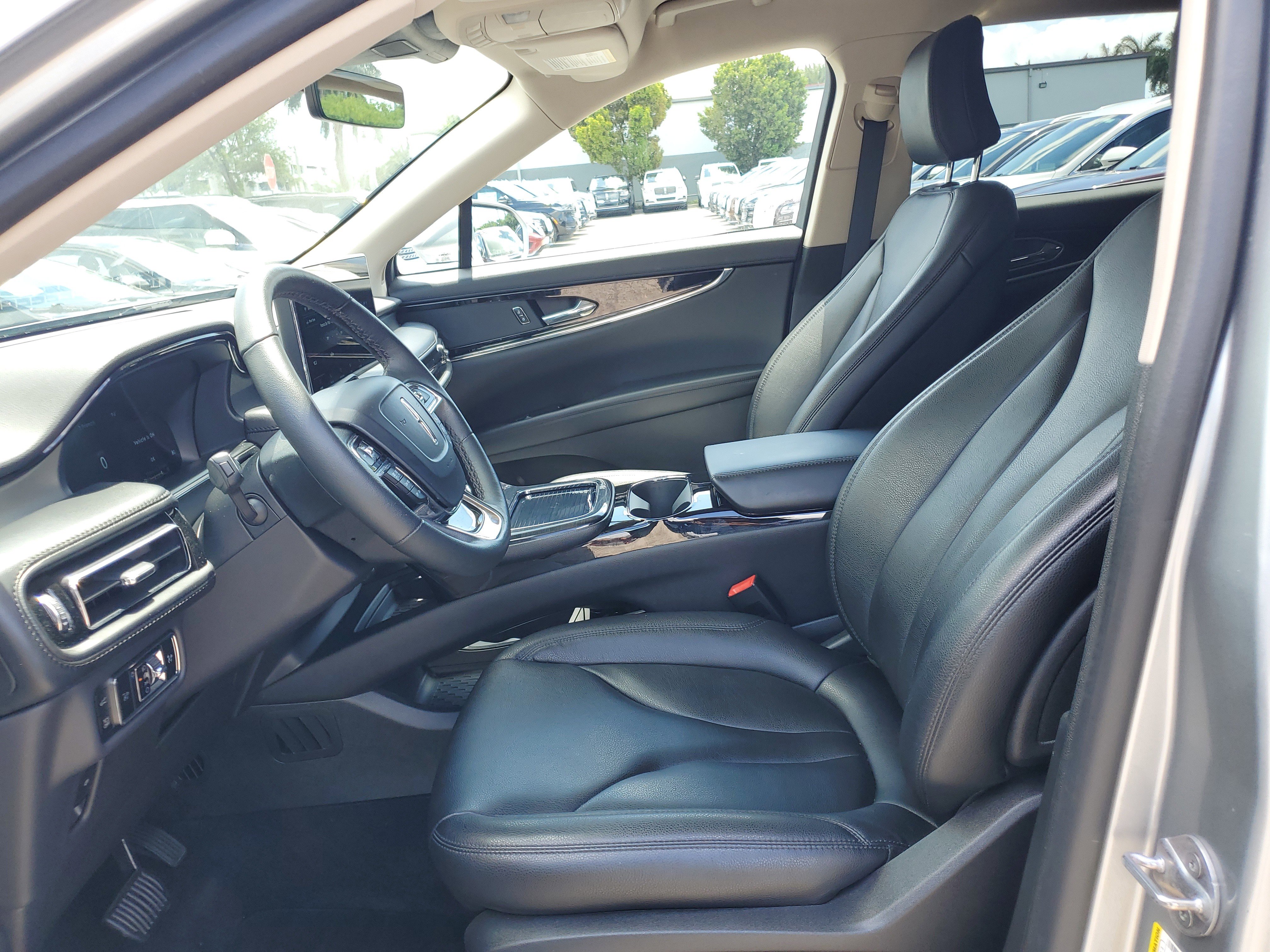 Certified 2023 Lincoln Nautilus AWD image 11