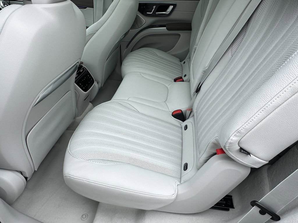 New 2026 Mercedes-Benz EQS 400 4MATIC SUV image 25