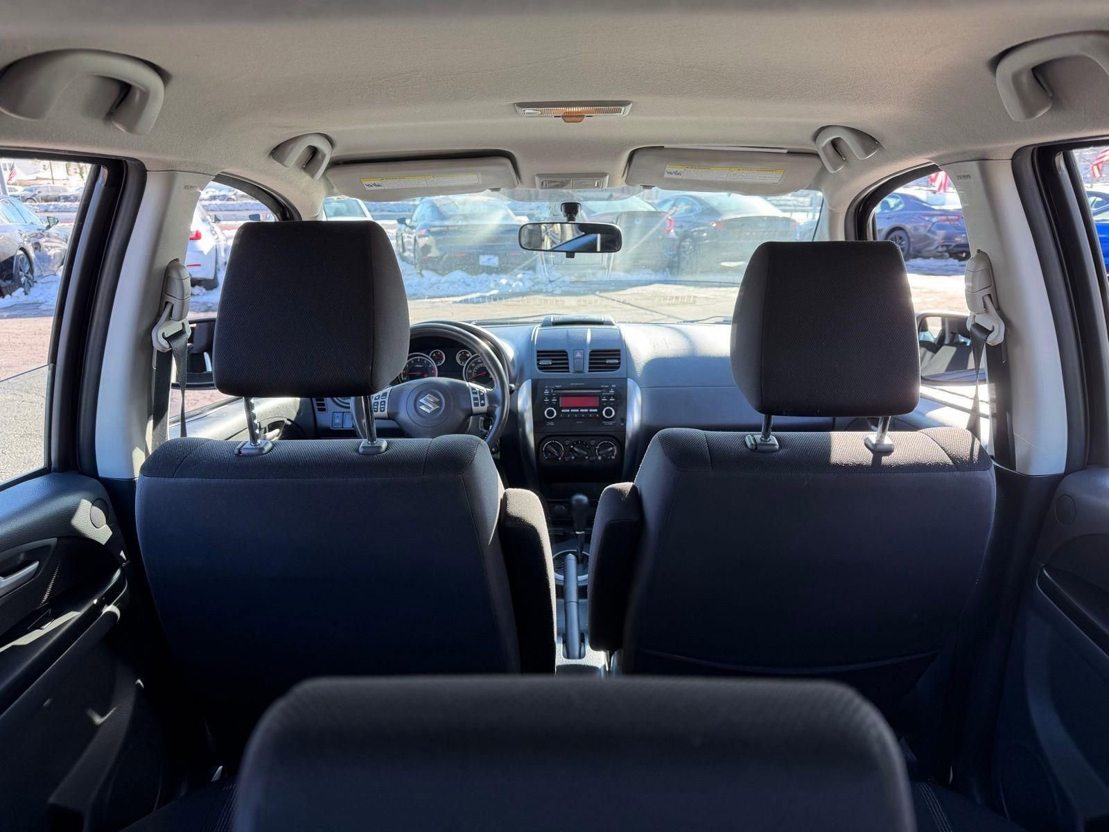 Used 2011 Suzuki SX4 AWD Hatchback image 11