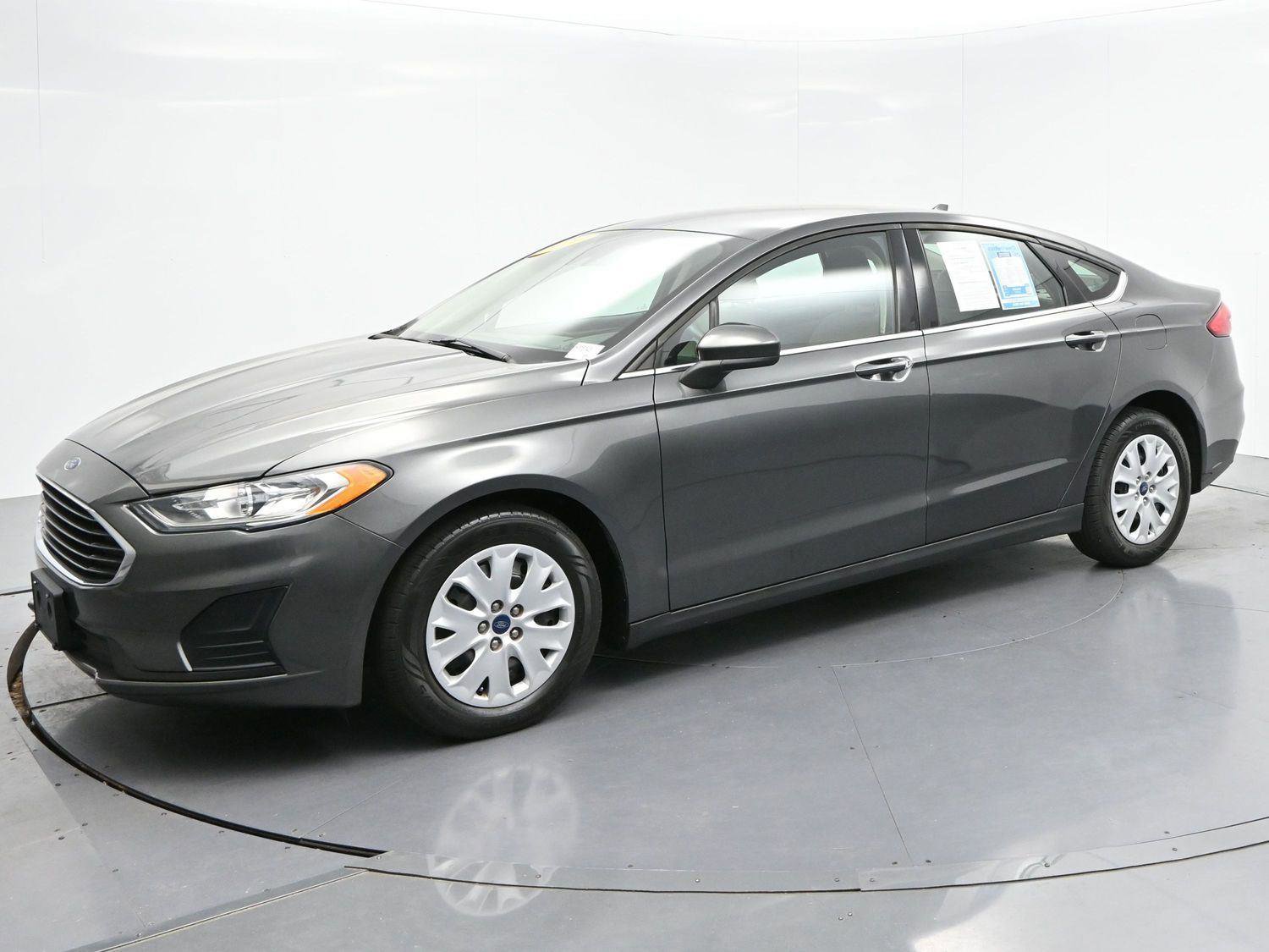 Used 2020 Ford Fusion S FWD image 3