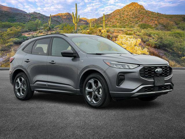 Used 2024 Ford Escape ST-Line image 2