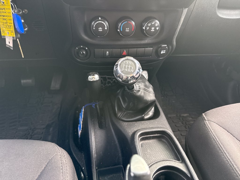 Used 2015 Jeep Wrangler Unlimited Sport AWD/4WD image 26