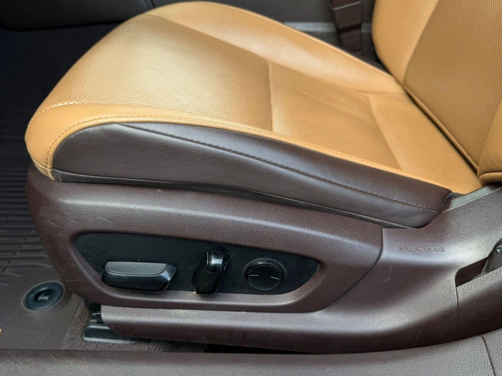 Used 2019 Lexus ES 350 w/ Premium Package image 13