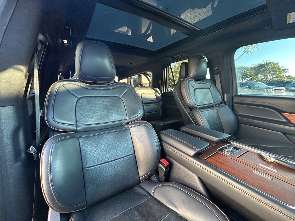 Used 2022 Lincoln Navigator L Black Label AWD/4WD image 27
