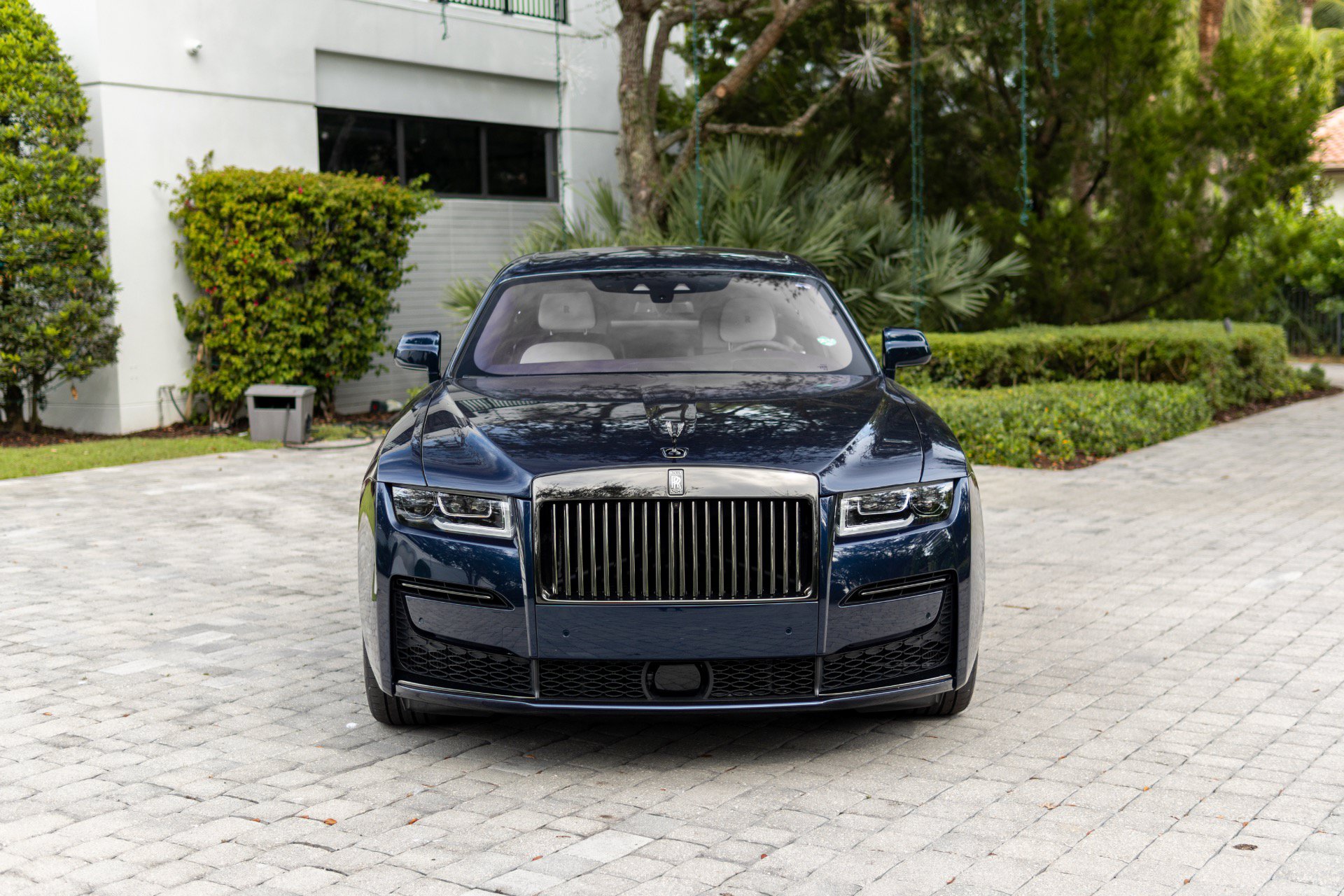 Used 2023 Rolls-Royce Ghost Black Badge w/ Black Badge Ghost Package AWD/4WD image 2
