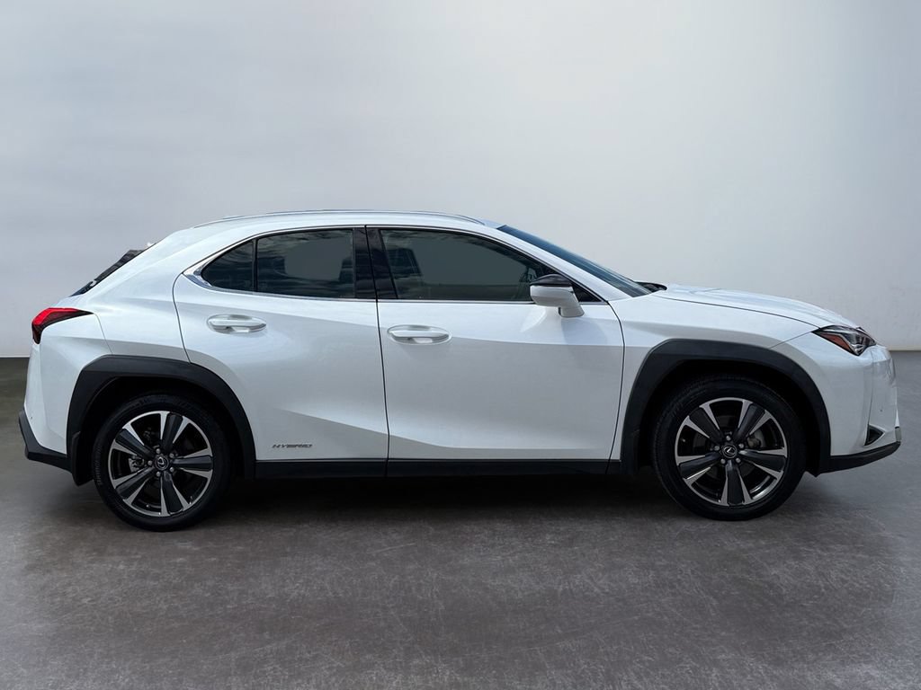 Used 2021 Lexus UX 250h w/ Accessory Package (Z2) AWD/4WD image 2