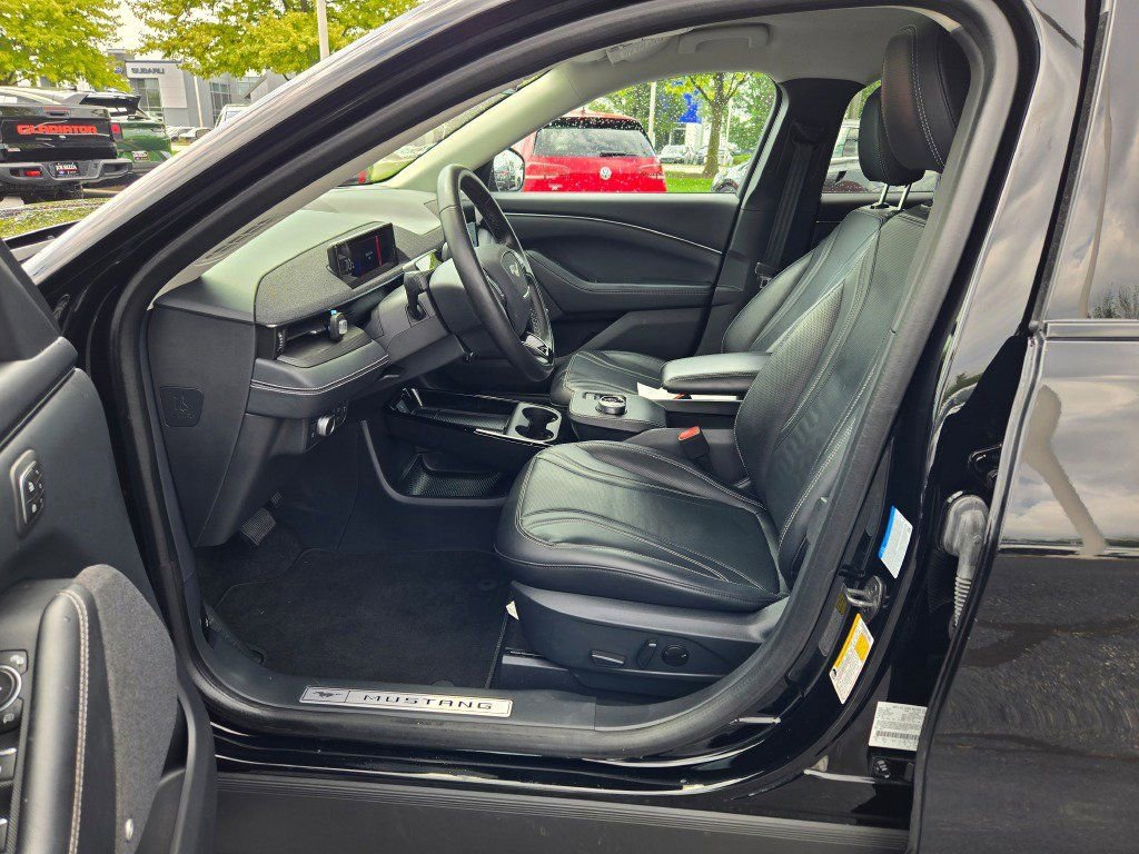 Used 2022 Ford Mustang Mach-E Premium image 21