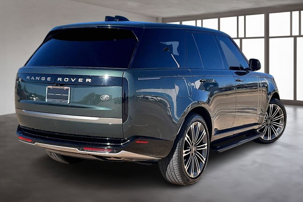 Used 2023 Land Rover Range Rover Autobiography image 2