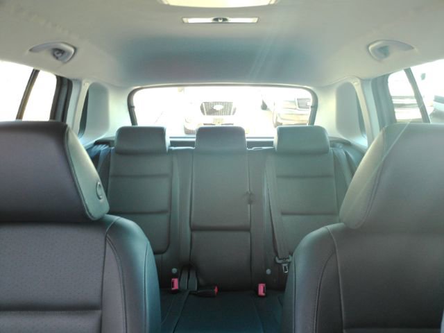 Used 2011 Volkswagen Tiguan SE image 30