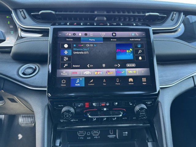 Used 2023 Jeep Grand Cherokee 30th Anniversary image 15