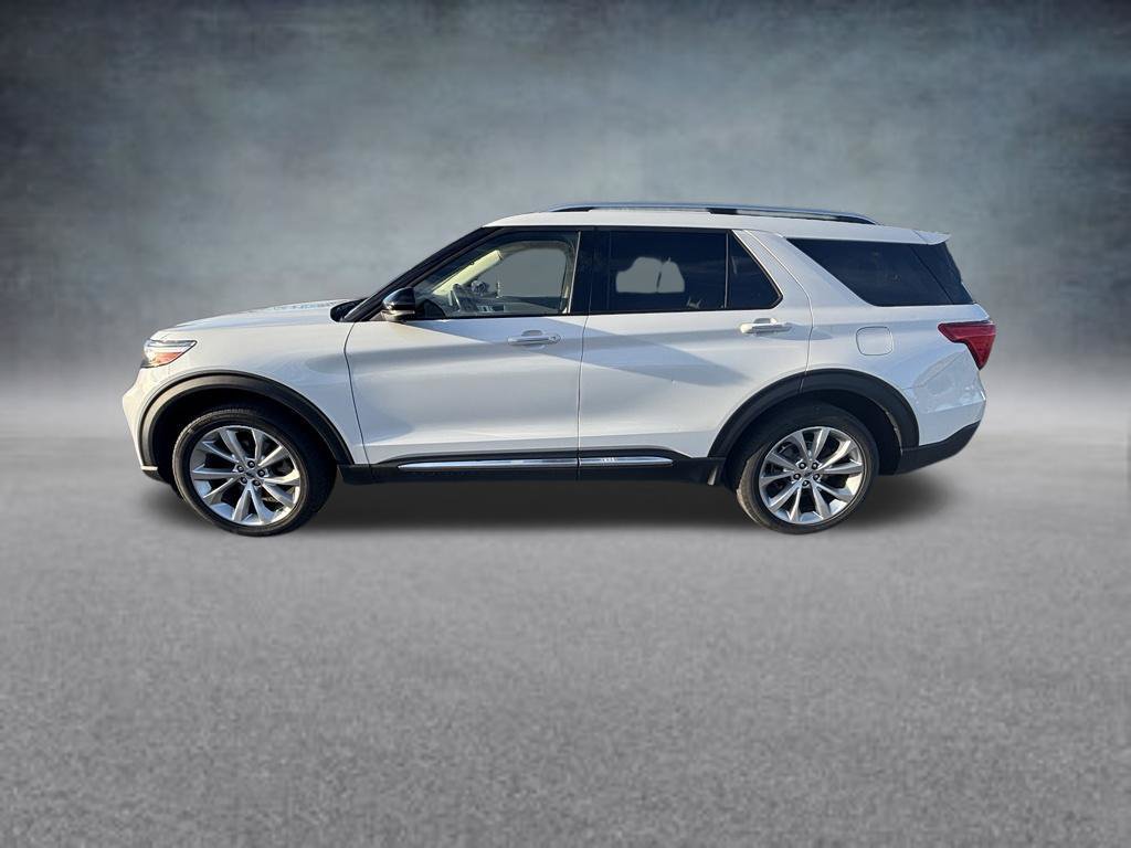 Certified 2022 Ford Explorer Platinum w/ Equipment Group 601A AWD/4WD image 2