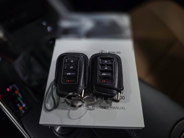 Used 2018 Lexus IS 300 w/ Comfort Package image 41