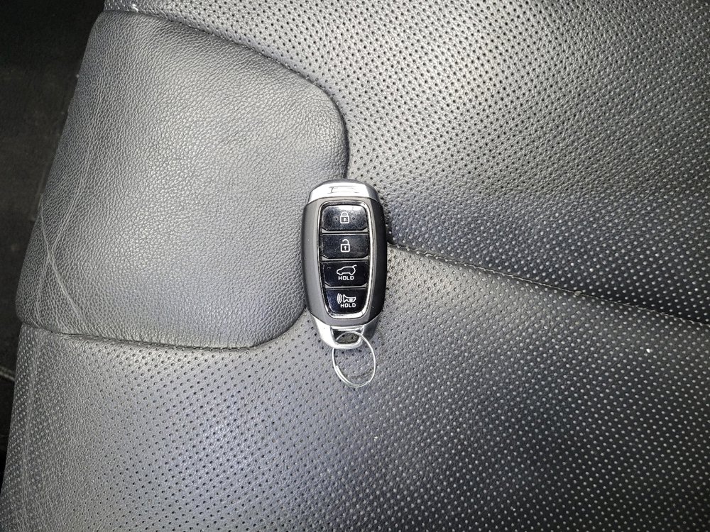 Used 2020 Hyundai Santa Fe SEL w/ Cargo Package AWD/4WD image 32