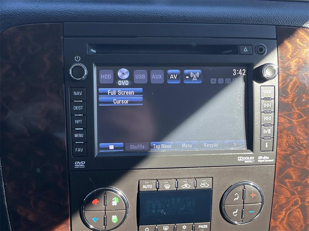 Used 2014 GMC Sierra 2500 Denali w/ Suspension Package, Off-Road image 14