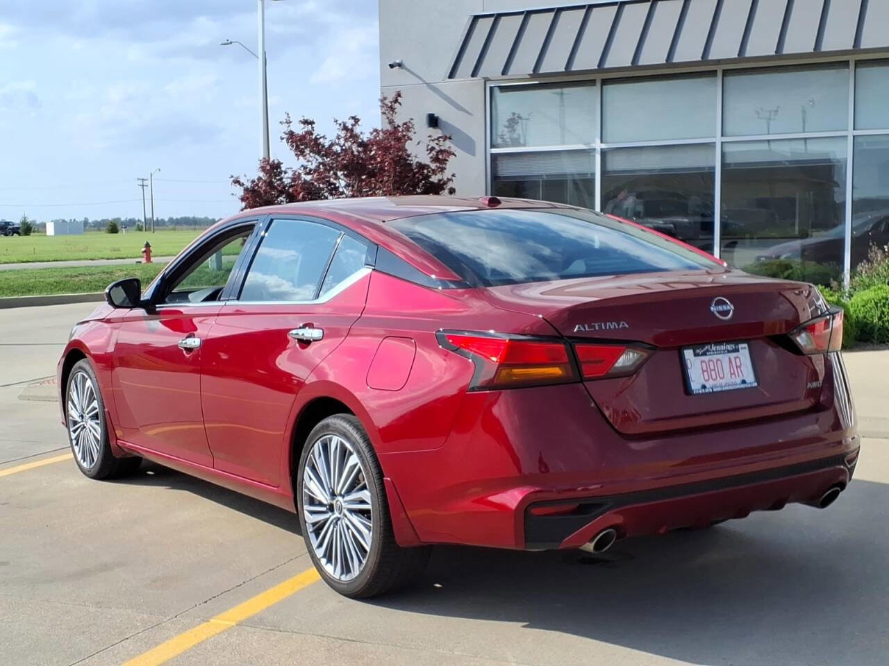 Used 2025 Nissan Altima 2.5 SL image 3