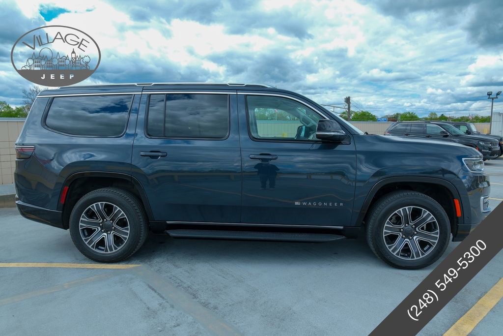 Used 2024 Jeep Wagoneer 4WD w/ Premium Group I image 2