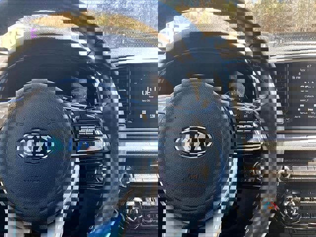 Used 2021 Kia Sportage EX image 24