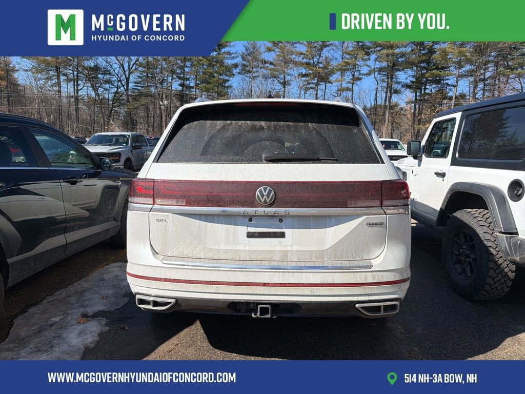Used 2024 Volkswagen Atlas SEL Premium R-Line image 3