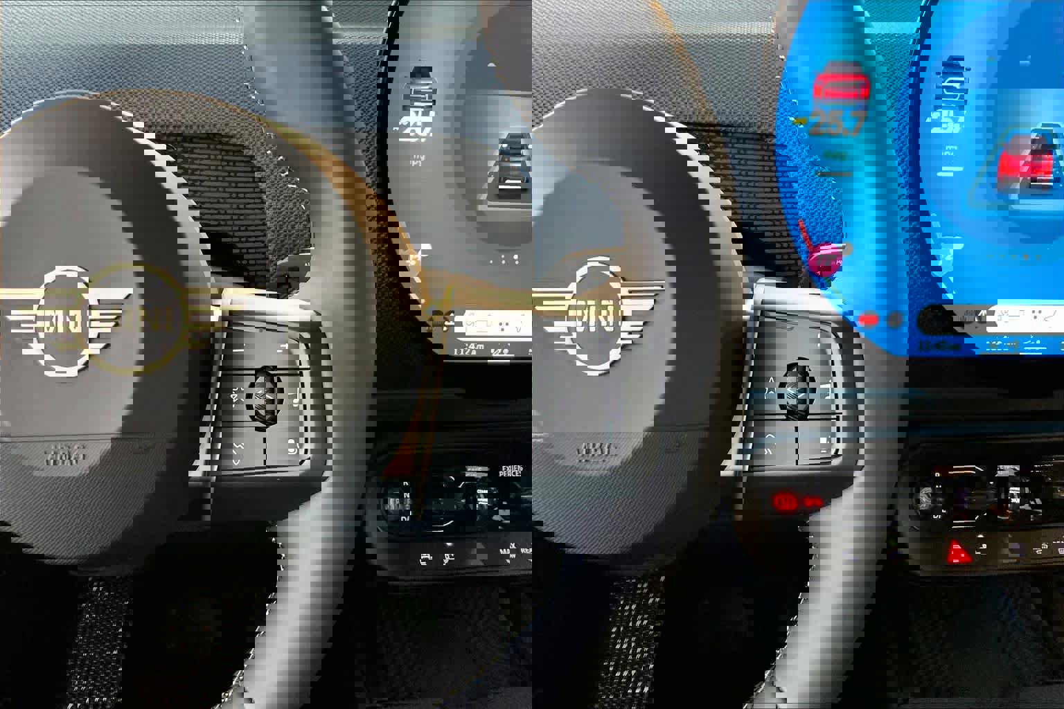 Used 2025 MINI Cooper Countryman S w/ Comfort Package Max image 24