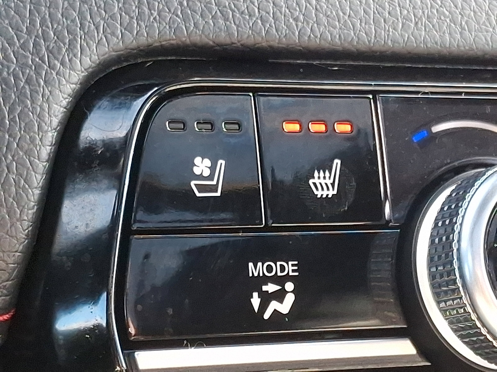 Used 2025 Honda Pilot Black Edition image 25