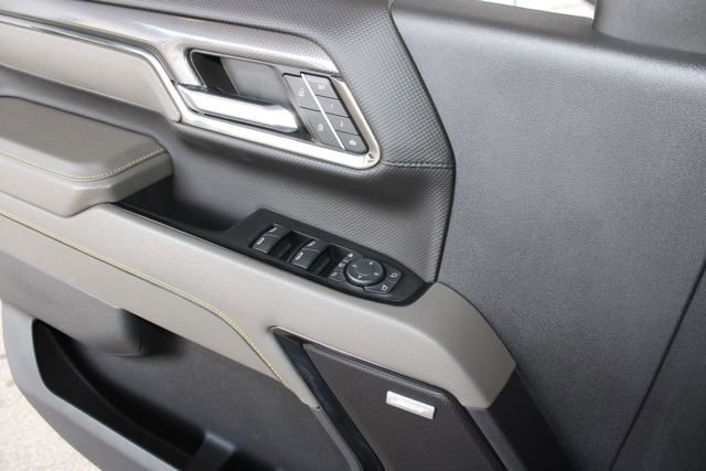 Used 2024 Chevrolet Silverado 2500 ZR2 w/ Technology Package image 20