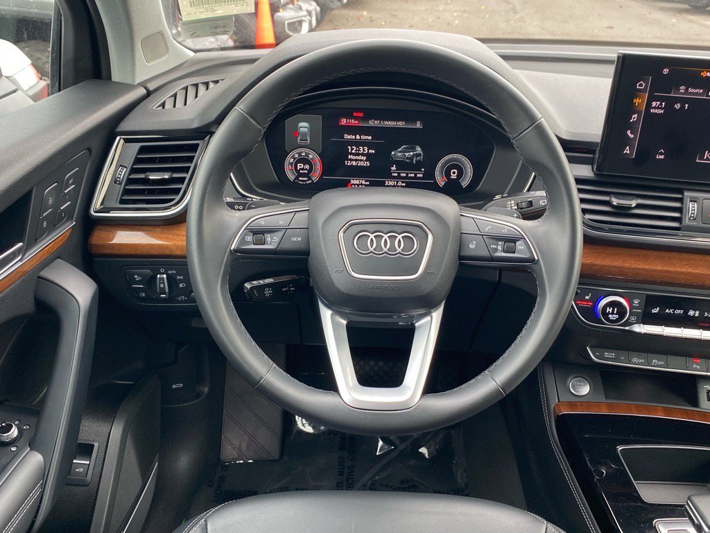 Used 2023 Audi Q5 2.0T Premium Plus w/ Premium Plus Package image 6