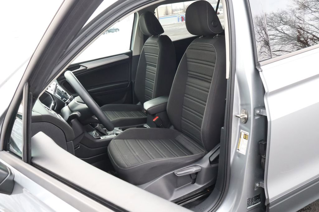 Used 2022 Volkswagen Tiguan S image 29
