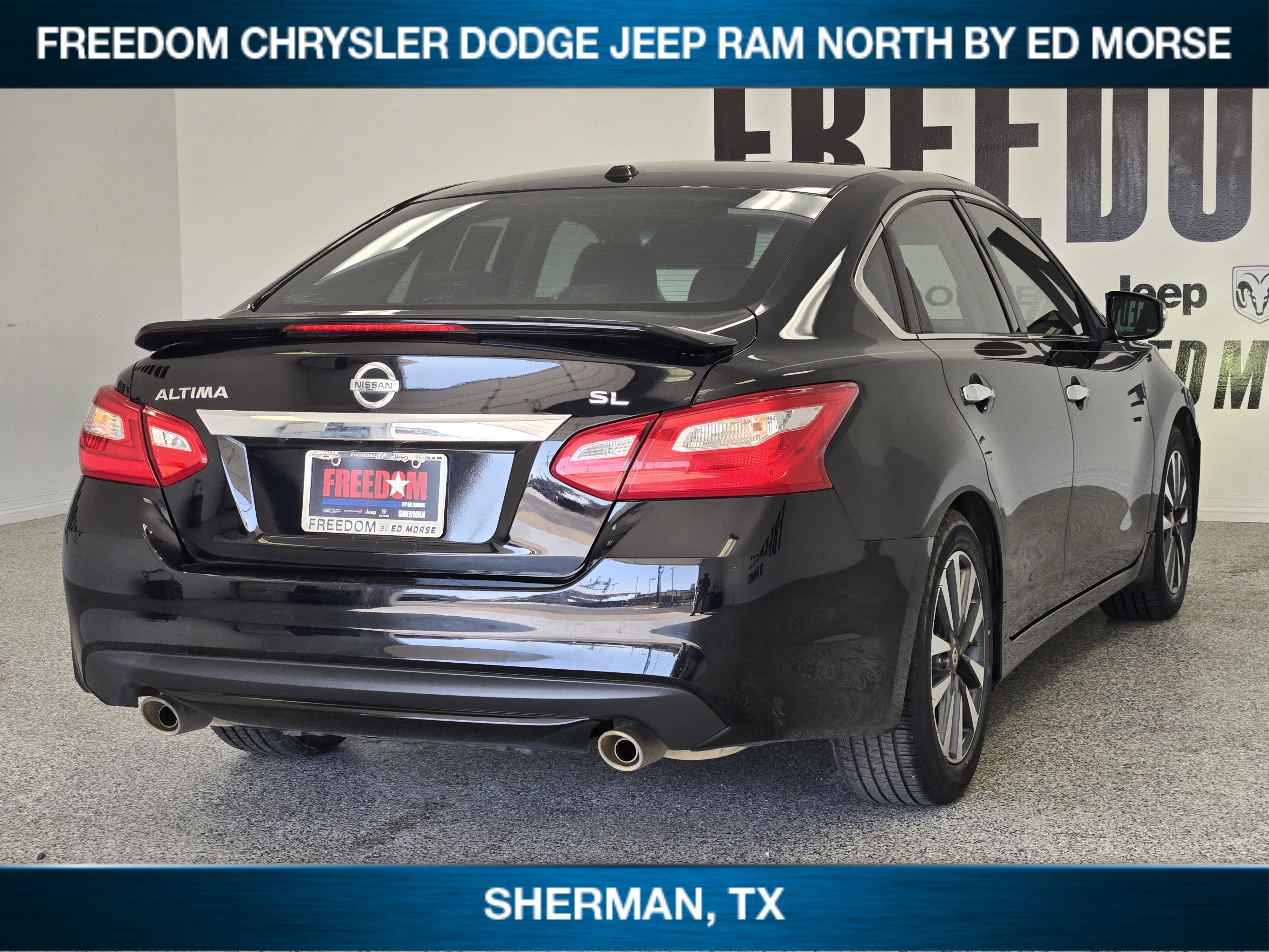 Used 2017 Nissan Altima 2.5 SL w/ 2.5 Technology Package FWD image 3