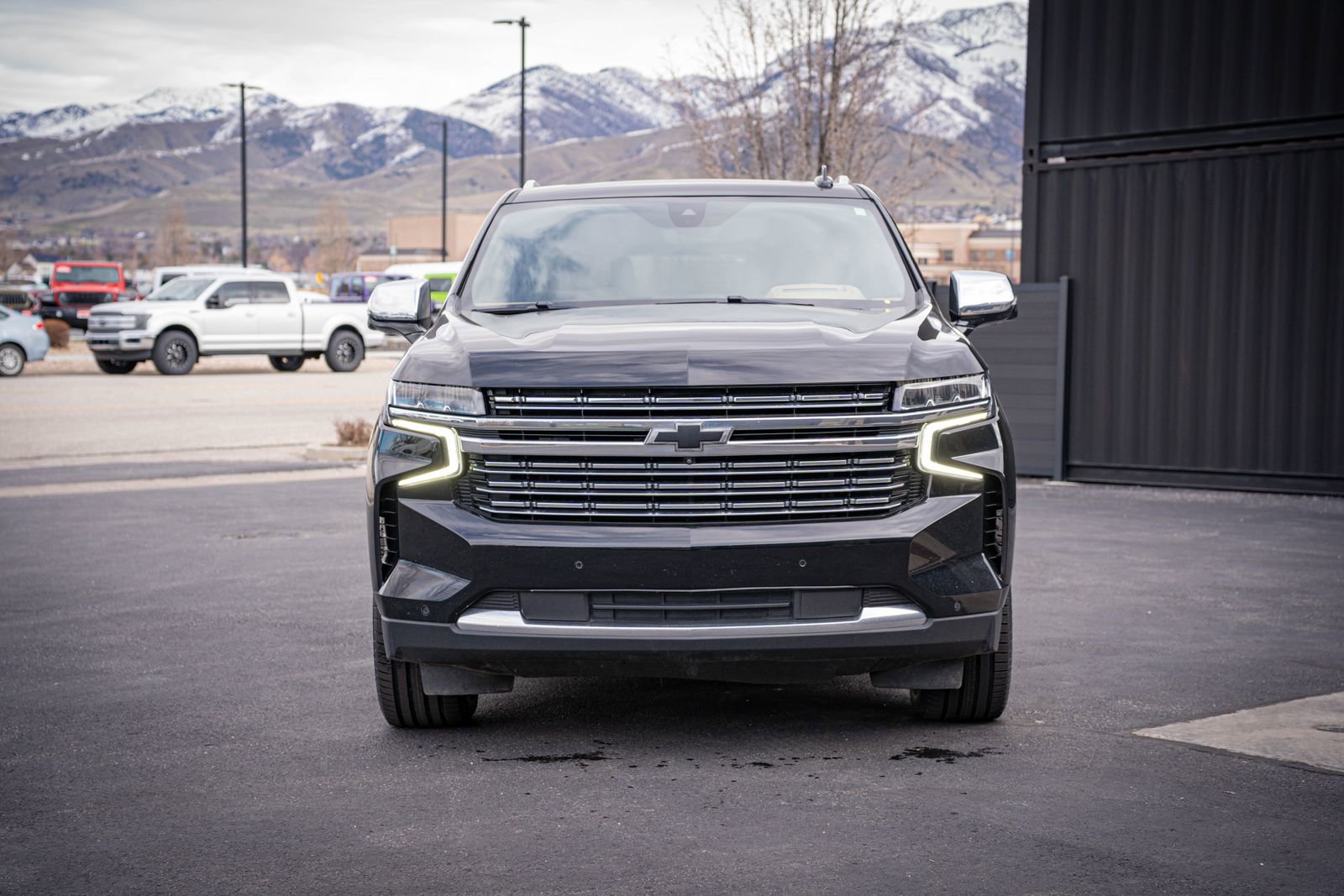 Used 2022 Chevrolet Tahoe Premier AWD/4WD image 2