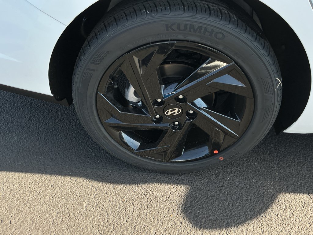 Certified 2026 Hyundai Elantra Sport FWD image 5