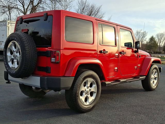 Used 2015 Jeep Wrangler Unlimited Sahara w/ Connectivity Group image 9