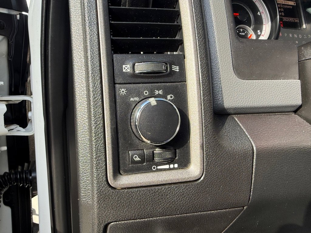 Used 2013 RAM 2500 Tradesman w/ Chrome Appearance Group AWD/4WD image 22