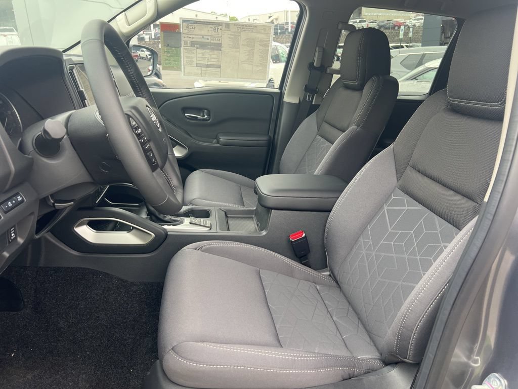 New 2025 Nissan Frontier SV w/ SV Convenience Package AWD/4WD image 18
