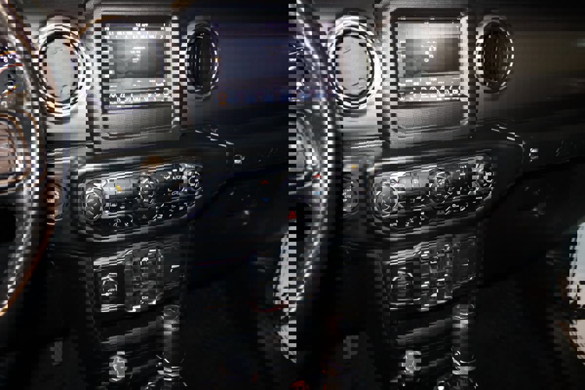 Used 2020 Jeep Wrangler Unlimited Sport image 43