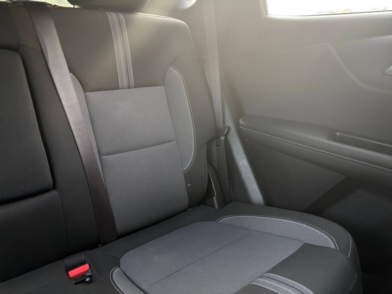 Used 2025 Chevrolet Blazer LT FWD image 37