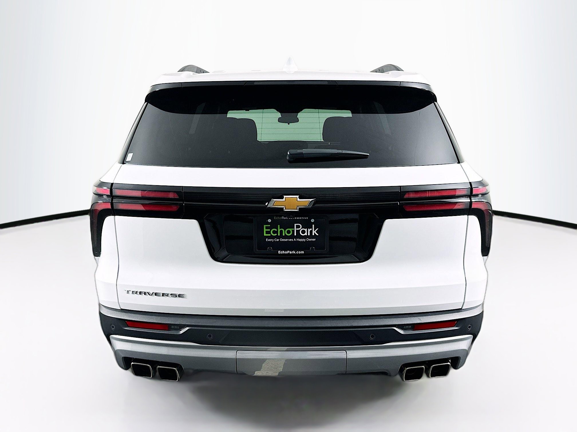 Used 2025 Chevrolet Traverse LT image 7