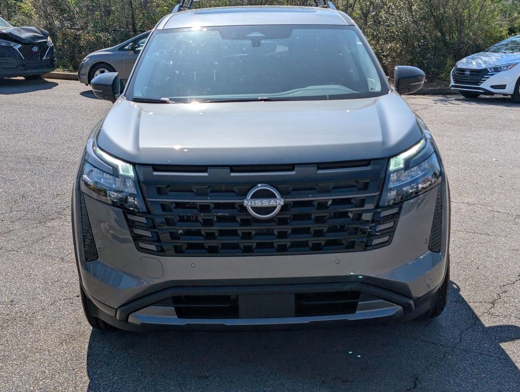 New 2026 Nissan Pathfinder SL image 2