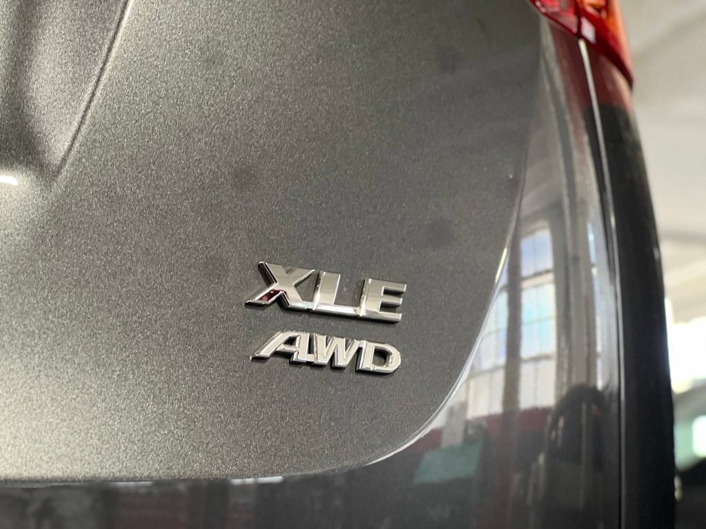 Used 2015 Toyota RAV4 XLE AWD/4WD image 10
