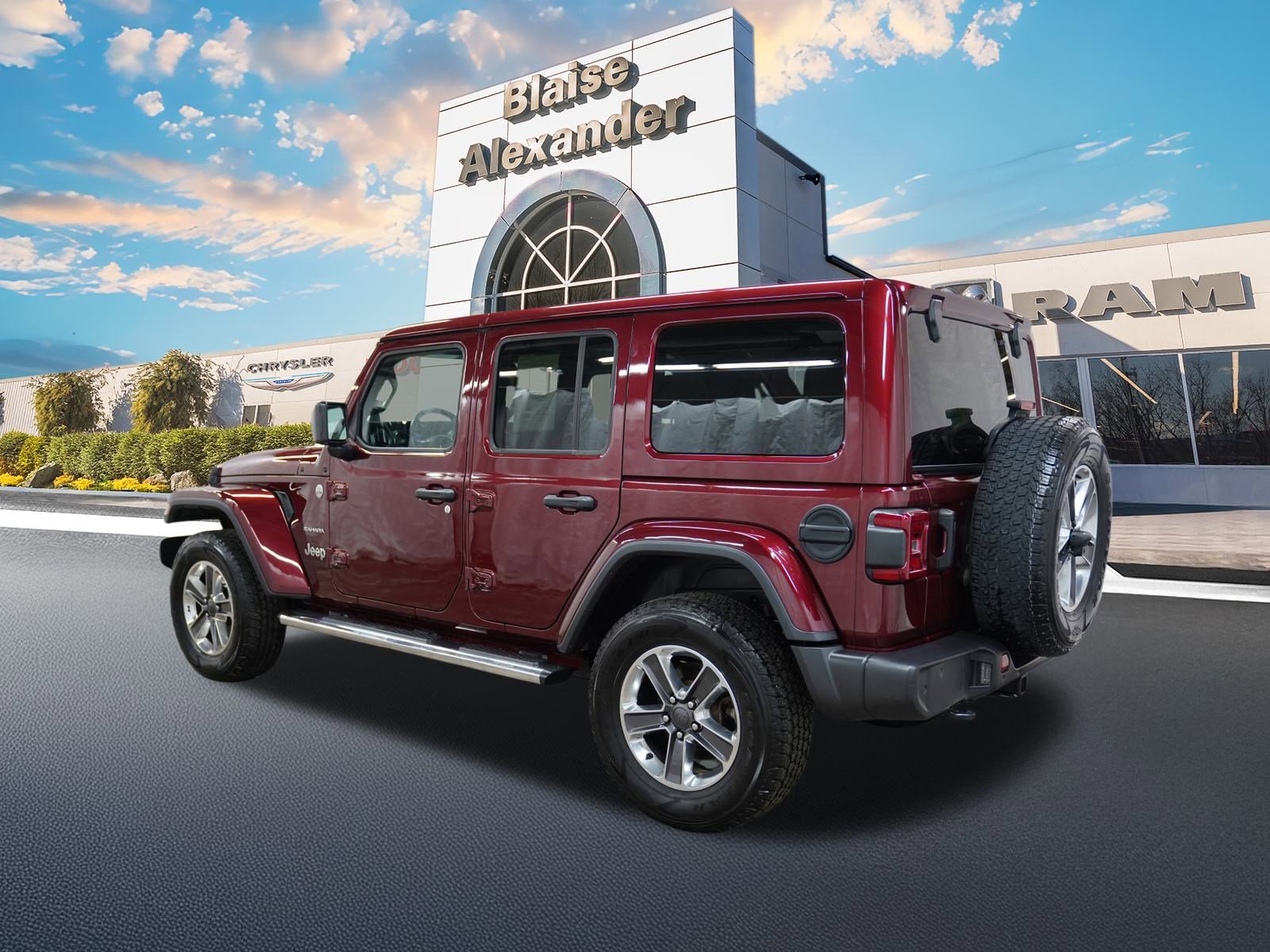 Used 2021 Jeep Wrangler Unlimited Sahara image 9