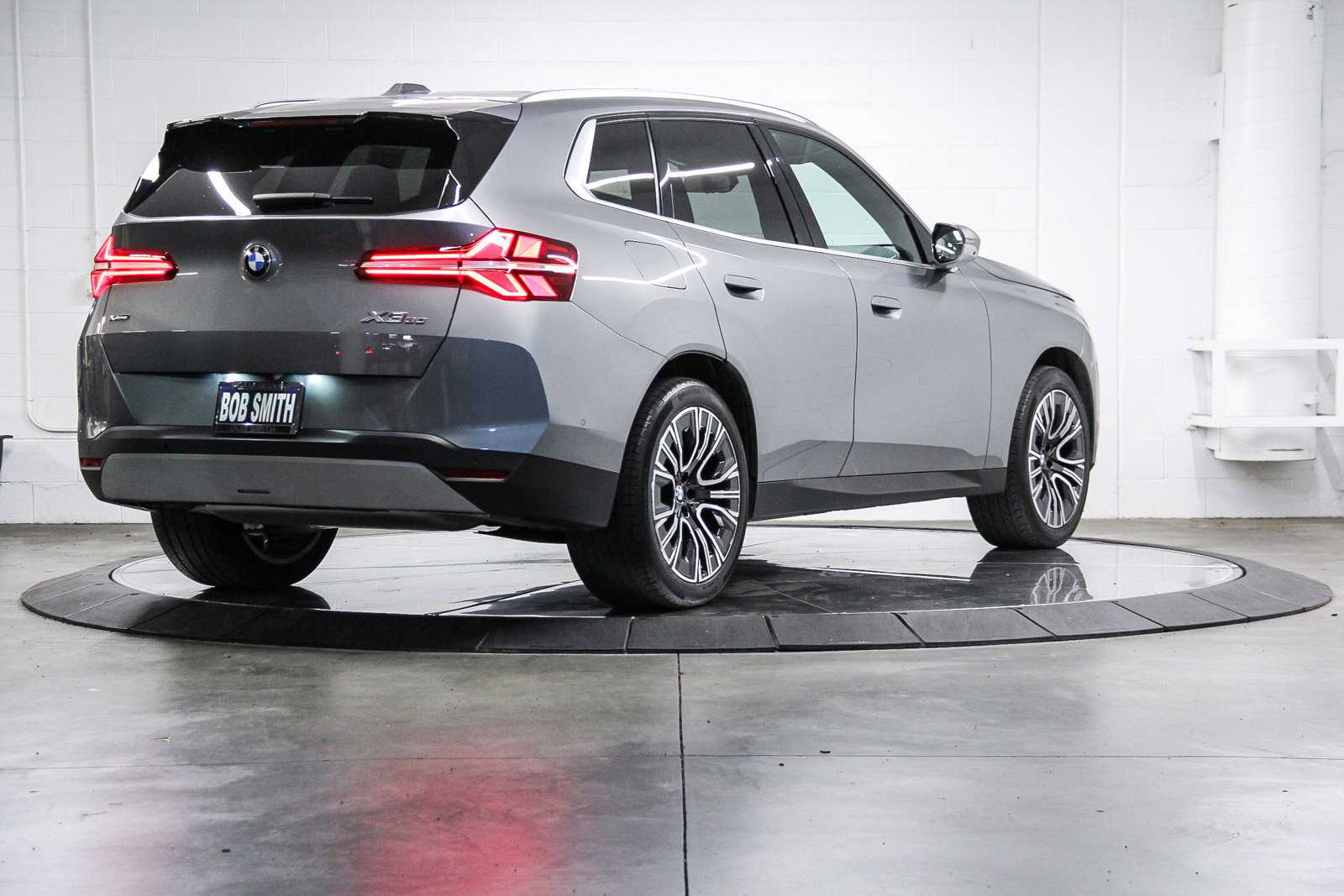 Used 2025 BMW X3 xDrive30i w/ Premium Package image 6