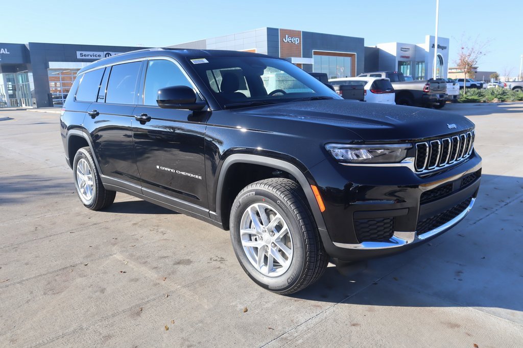 New 2025 Jeep Grand Cherokee L Laredo w/ Luxury Tech Group I