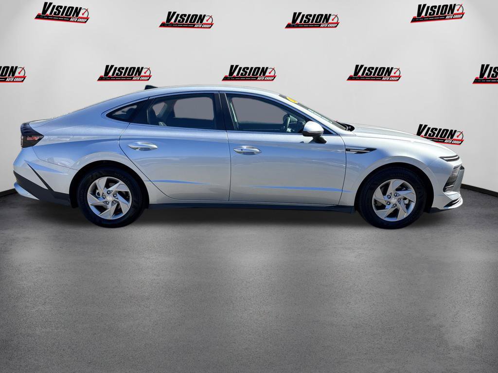 New 2026 Hyundai Sonata SE FWD image 4
