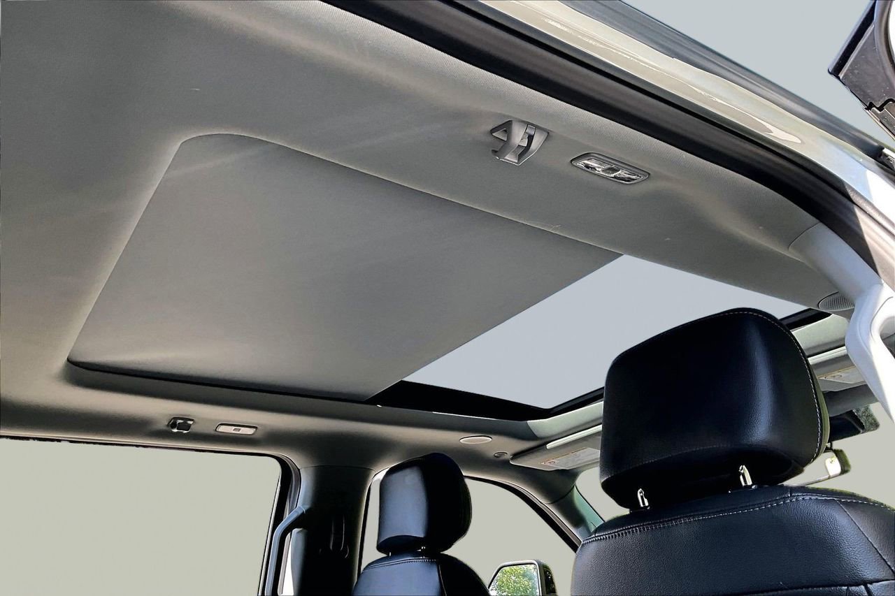 Used 2024 Ford F350 Lariat w/ Lariat Ultimate Package image 16