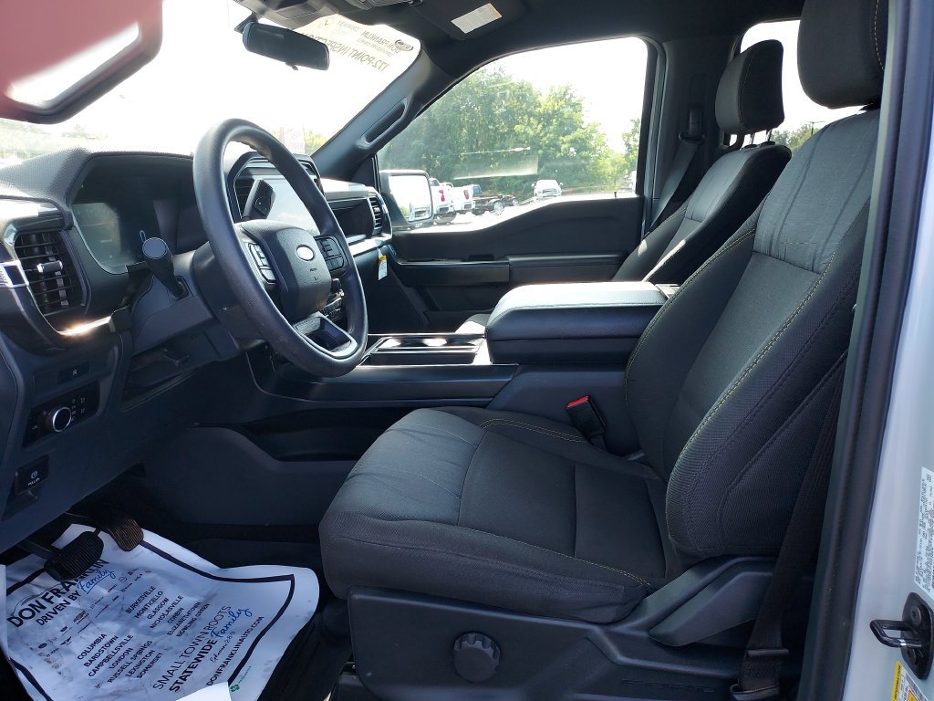 Used 2025 Ford F150 STX AWD/4WD image 9