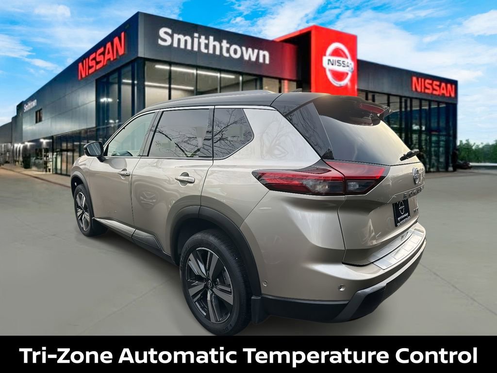 Certified 2025 Nissan Rogue SL w/ Tech Package image 9
