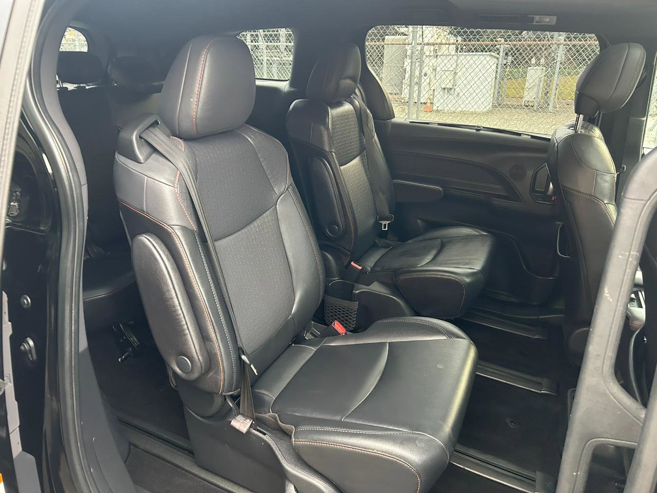 Used 2021 Toyota Sienna XSE AWD/4WD image 17