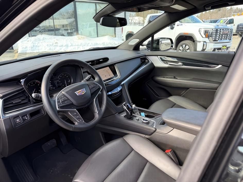Certified 2025 Cadillac XT5 Premium Luxury image 17